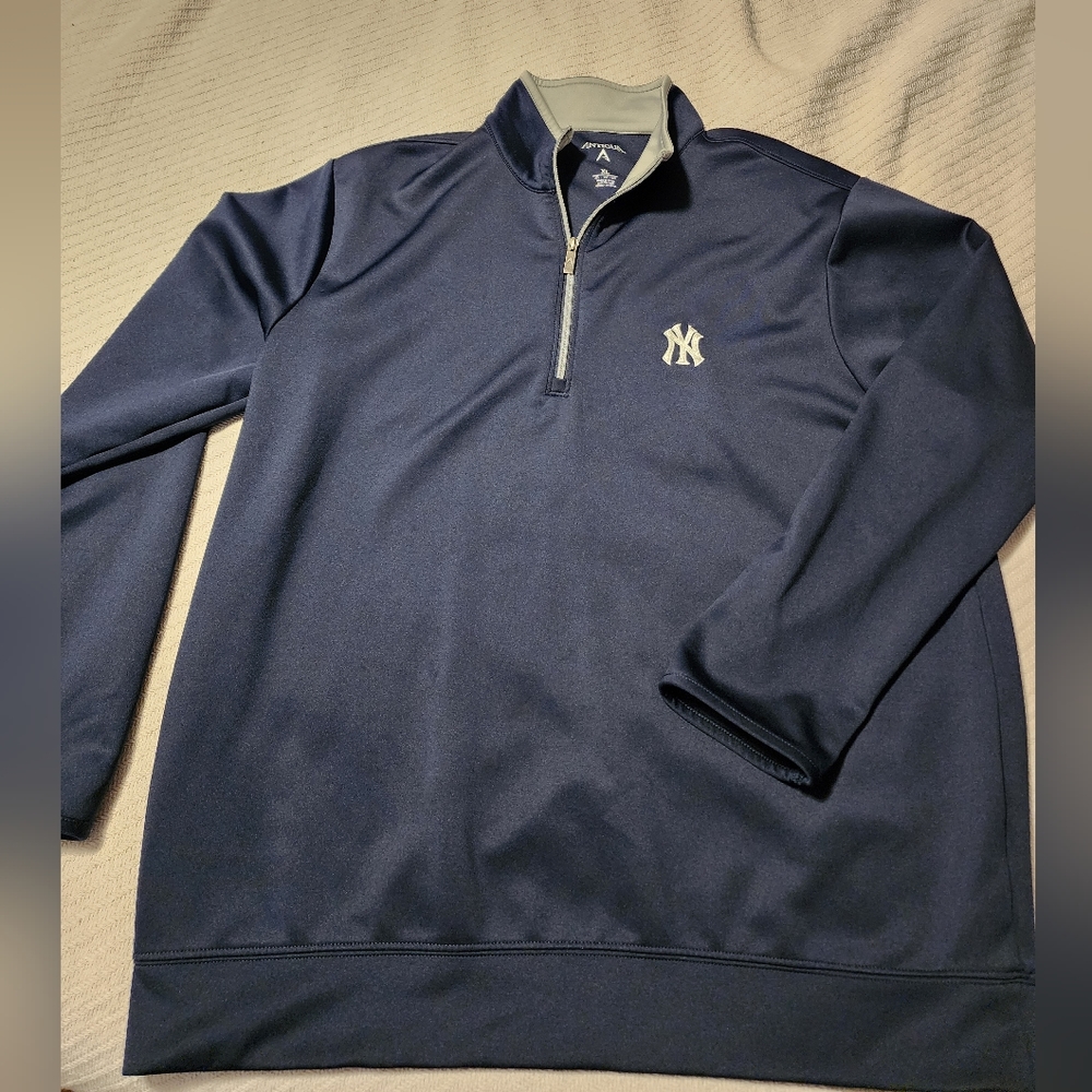 Men's Antigua 1/4 zip yankees size xl